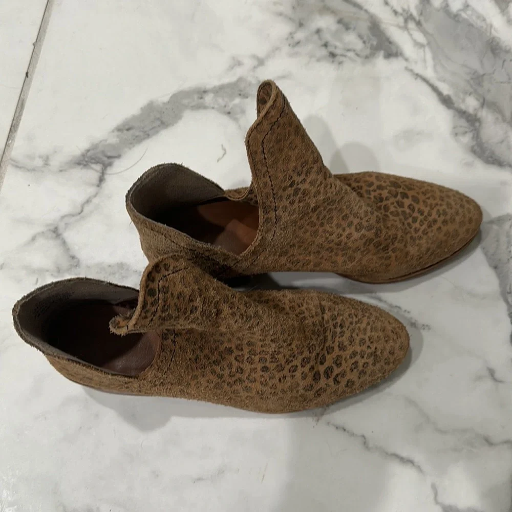 Coconuts Chetah print boots 6.5m - Picture 6 of 7